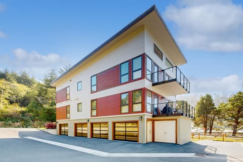 Serenity at Deerhaven #B Apartment in Gold Beach