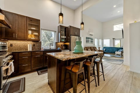 Serenity at Deerhaven #C Apartment in Gold Beach