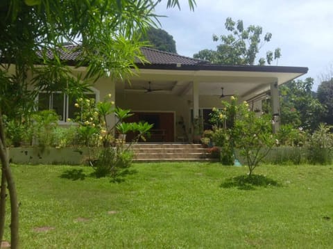 Baan Blue River 2 bedrooms Villa in Krabi Changwat
