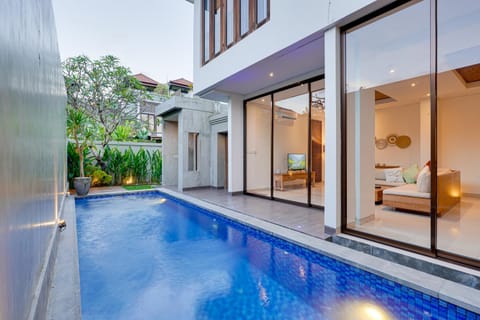 Pool view, Swimming pool, Swimming pool