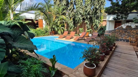 Swimming pool, Swimming pool