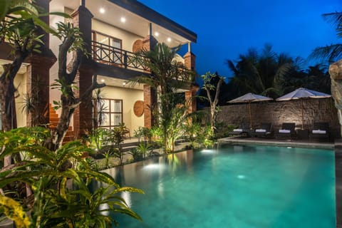 Property building, Swimming pool