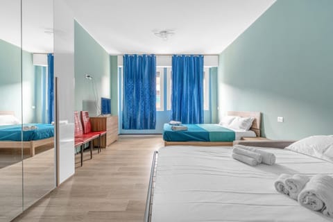 YUDO APPARTAMENTI new cozyflat free wifi e AC 7 min Rho fiera Apartment in Milan