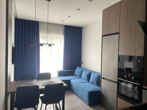 TV and multimedia, Kitchen or kitchenette, Living room, Dining area