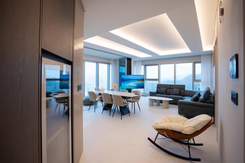 Living room, Seating area, Area and facilities, Meals