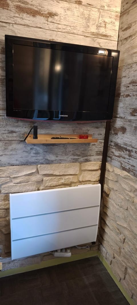 Communal lounge/ TV room, TV and multimedia