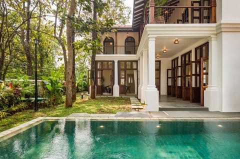 Property building, Garden, Garden, Garden view, Pool view, Swimming pool, Swimming pool