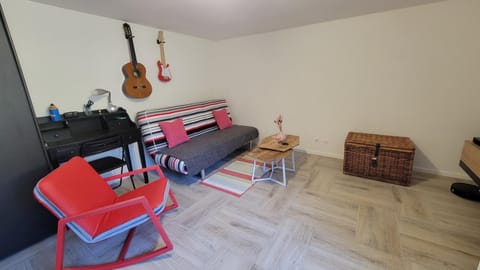 Studio indépendant tout équipé chez l'habitant Apartment in Centre-Val de Loire