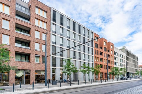 Property building, Day, Neighbourhood, Street view, Location