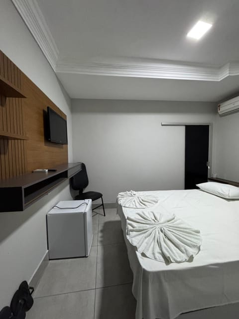 Bed, TV and multimedia, Photo of the whole room, Bedroom, minibar