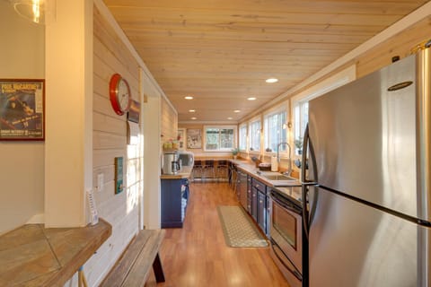 Near Payette Lake! Cabin with Outdoor Space Cabin in McCall