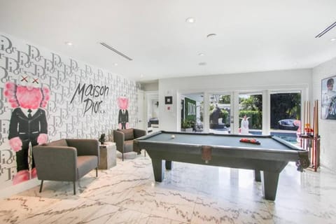 Casa Dior Waterfront Pool Beach Villa in Ojus