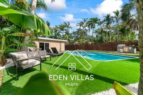 Casa Palma Tropical Pool 15 min to Beach House in Hollywood