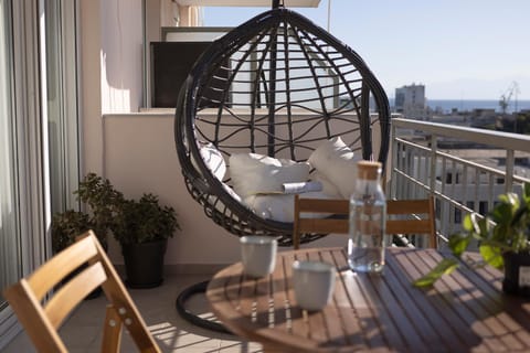 Soulful Sky Living Apartment in Thessaloniki