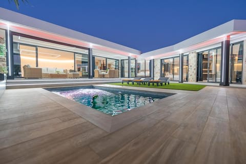 Pool view, Swimming pool