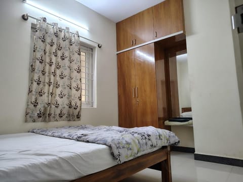 Bed, Photo of the whole room, Bedroom, wardrobe