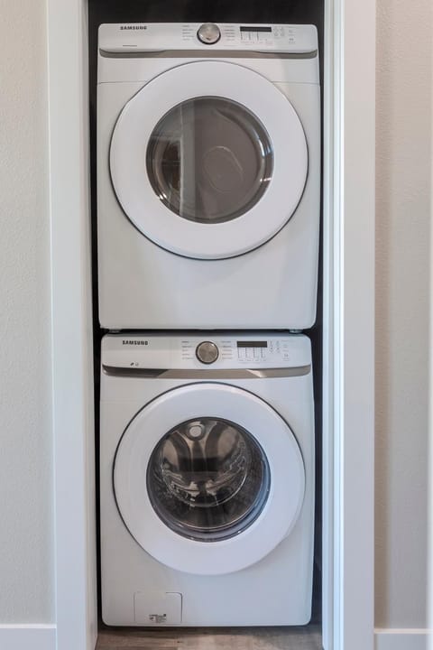 Luxury Beach Home N-POOL Villa in Redington Beach