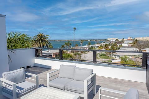 Luxury Beach Home N-POOL Villa in Redington Beach