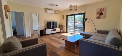 TV and multimedia, Living room, air conditioner