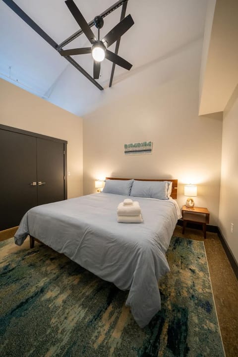 New 1 Bedroom Apartment Near Brewery - River - Downtown Apartment in Shenandoah Valley