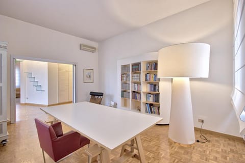Easylife - Arezzo - Piazza Guido Monaco 1 Apartment in Arezzo