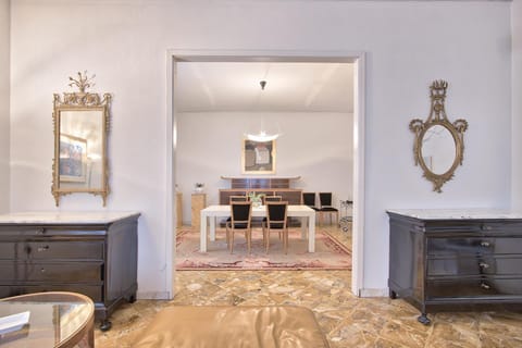 Easylife - Arezzo - Piazza Guido Monaco 1 Apartment in Arezzo