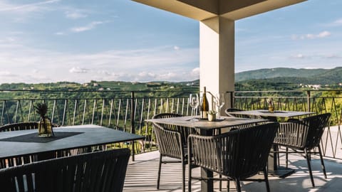 Natural landscape, Dining area