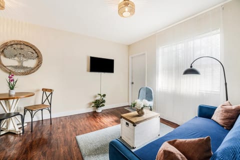 Cozy 1BR Apt Steps from Calle 8 & Mins to Brickell Apartment in Brickell