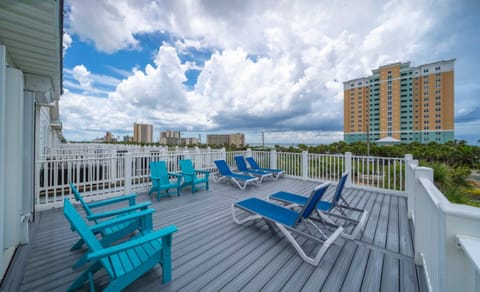 Property building, Patio, View (from property/room), Balcony/Terrace, sunbed