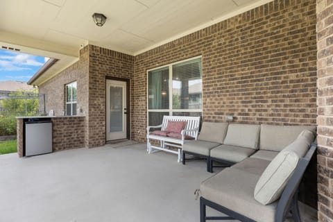 Patio, Day, View (from property/room), Balcony/Terrace, Seating area