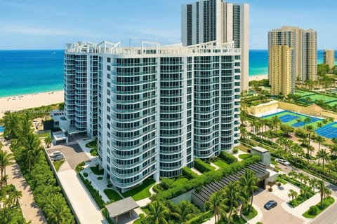 Property building, Neighbourhood, Bird's eye view, Sea view, Location