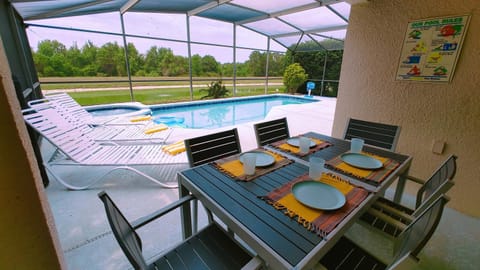 Pool view, Swimming pool