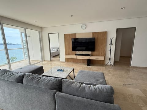 Communal lounge/ TV room, TV and multimedia, Living room