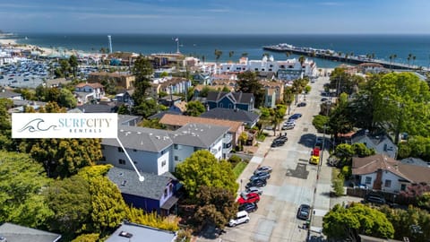 Charming 5 BD Victorian House by Beach Boardwalk House in Santa Cruz