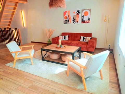 Living room, Seating area