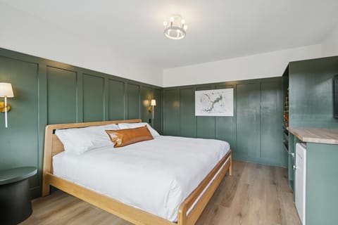 Bed, Photo of the whole room, Bedroom, wardrobe