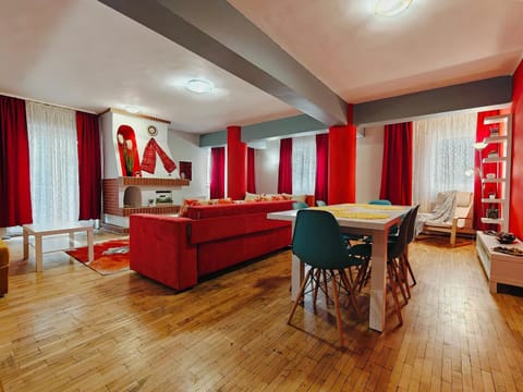Living room, Photo of the whole room, Seating area, Dining area