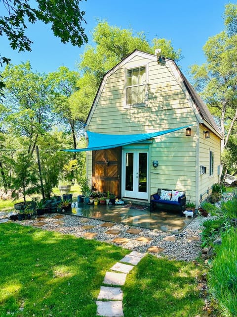 Property building, Natural landscape