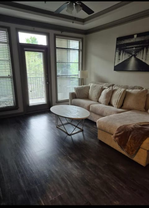Modern One-Bedroom in Midtown Apartment in Buckhead
