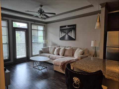 Modern One-Bedroom in Midtown Apartment in Buckhead