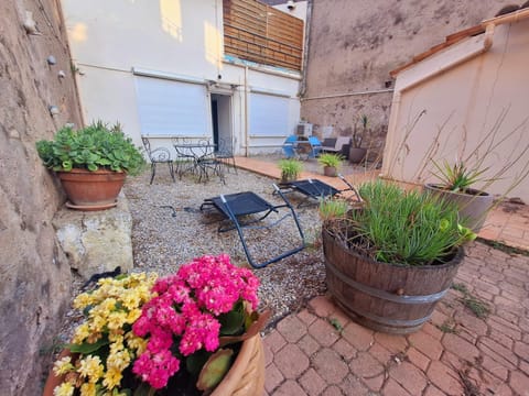 Garden, Balcony/Terrace