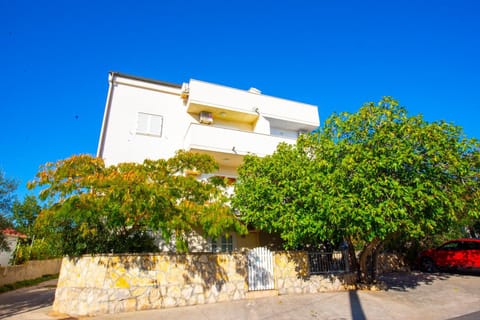 Property building, Day