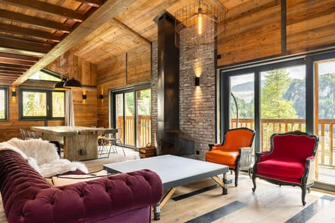 Black Diamond - Chalet Bansky House in Tignes