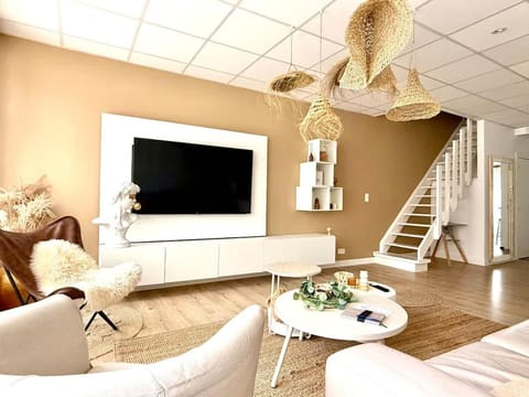 Spacious duplex in the center of Bastogne Onikos rooms Apartment in Wallonia, Belgium