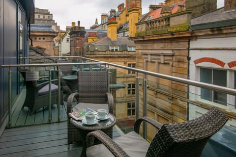 Balcony/Terrace, City view