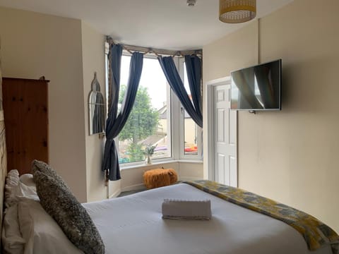 155 studio 6 - Uplands - Smart Tv Bed and Breakfast in Swansea