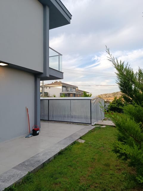 Havuzlu lüks villa havuzu ısıtmalı Villa in Cesme