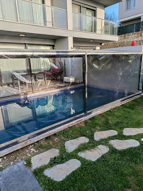 Havuzlu lüks villa havuzu ısıtmalı Villa in Cesme