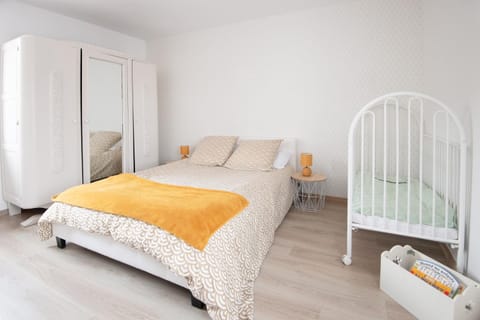 Living room, Bedroom