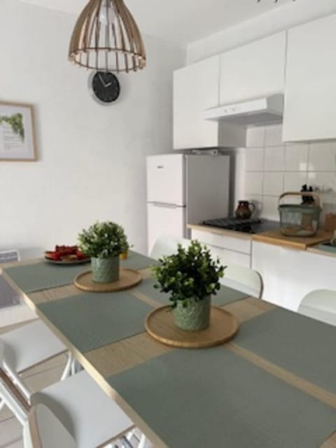 Charming apartment with 2 balconies Apartment in Antibes